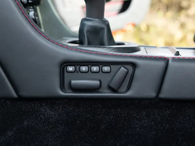 2013 Aston Martin V12 Vantage (2010-2018) - Image 20 of 31