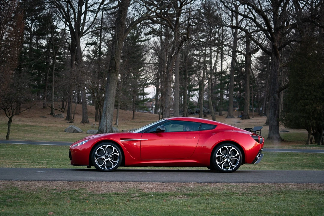 2013 Aston Martin V12 Vantage (2010-2018) - Image 13 of 31