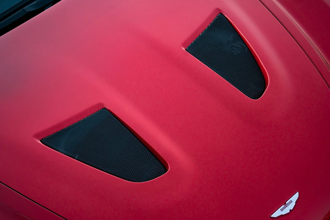 2013 Aston Martin V12 Vantage (2010-2018) - Image 28 of 31
