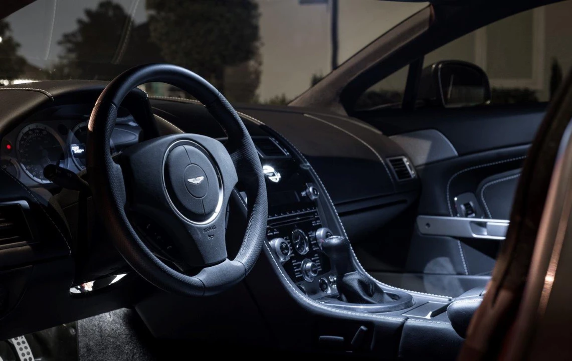 2013 Aston Martin V8 Vantage (2006-2017) - Image 9 of 9