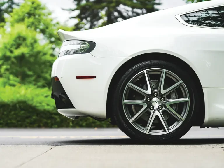 2013 Aston Martin V8 Vantage (2006-2017) - Image 10 of 31