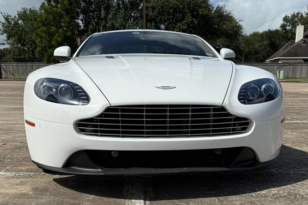 2013 Aston Martin V8 Vantage (2006-2017) - Image 2 of 31