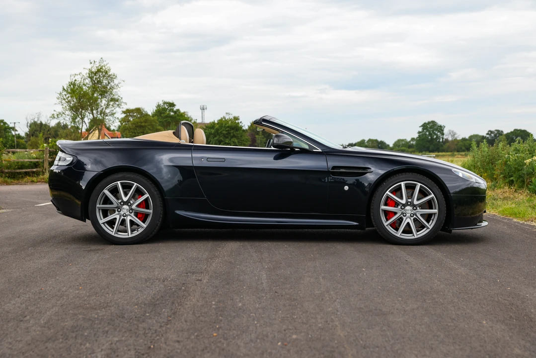 2013 Aston Martin V8 Vantage (2006-2017) - Image 8 of 31