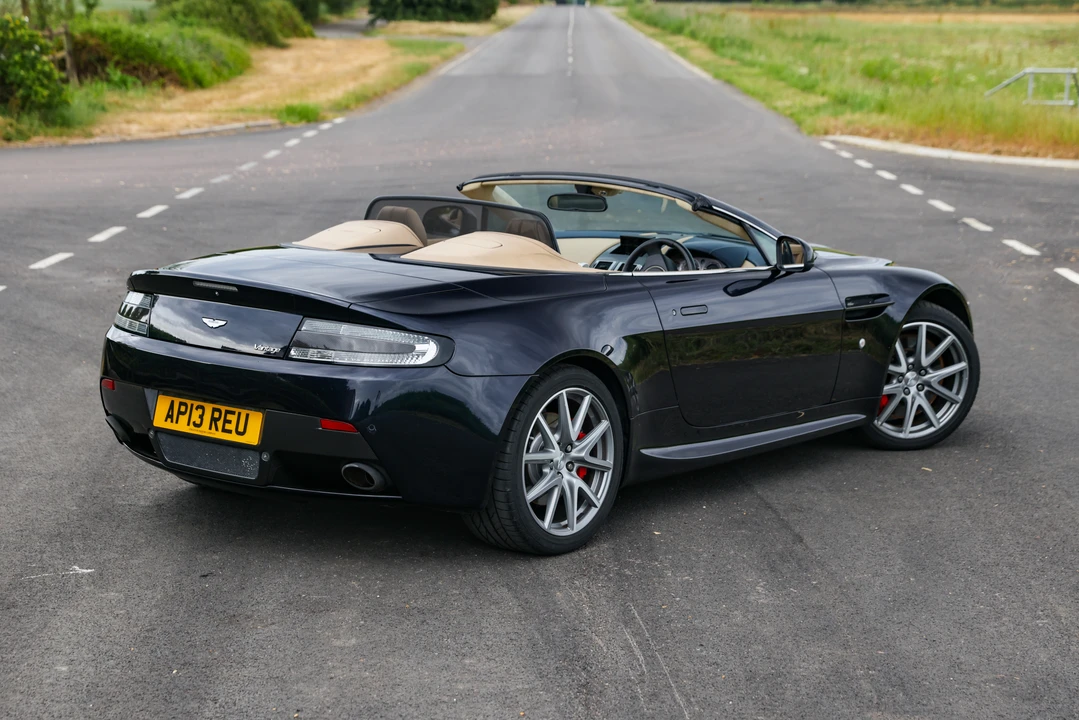2013 Aston Martin V8 Vantage (2006-2017) - Image 19 of 31