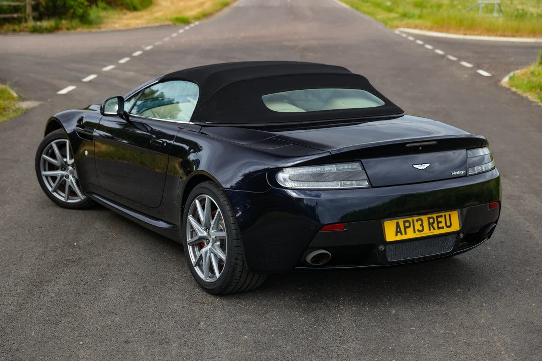 2013 Aston Martin V8 Vantage (2006-2017) - Image 25 of 31