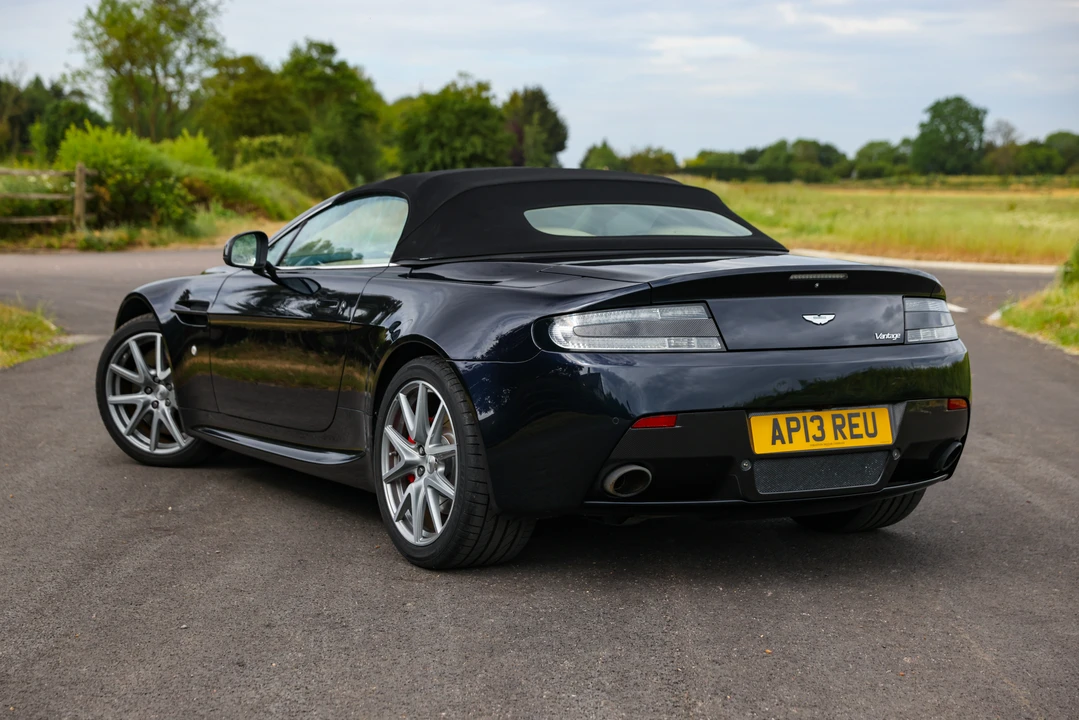 2013 Aston Martin V8 Vantage (2006-2017) - Image 26 of 31