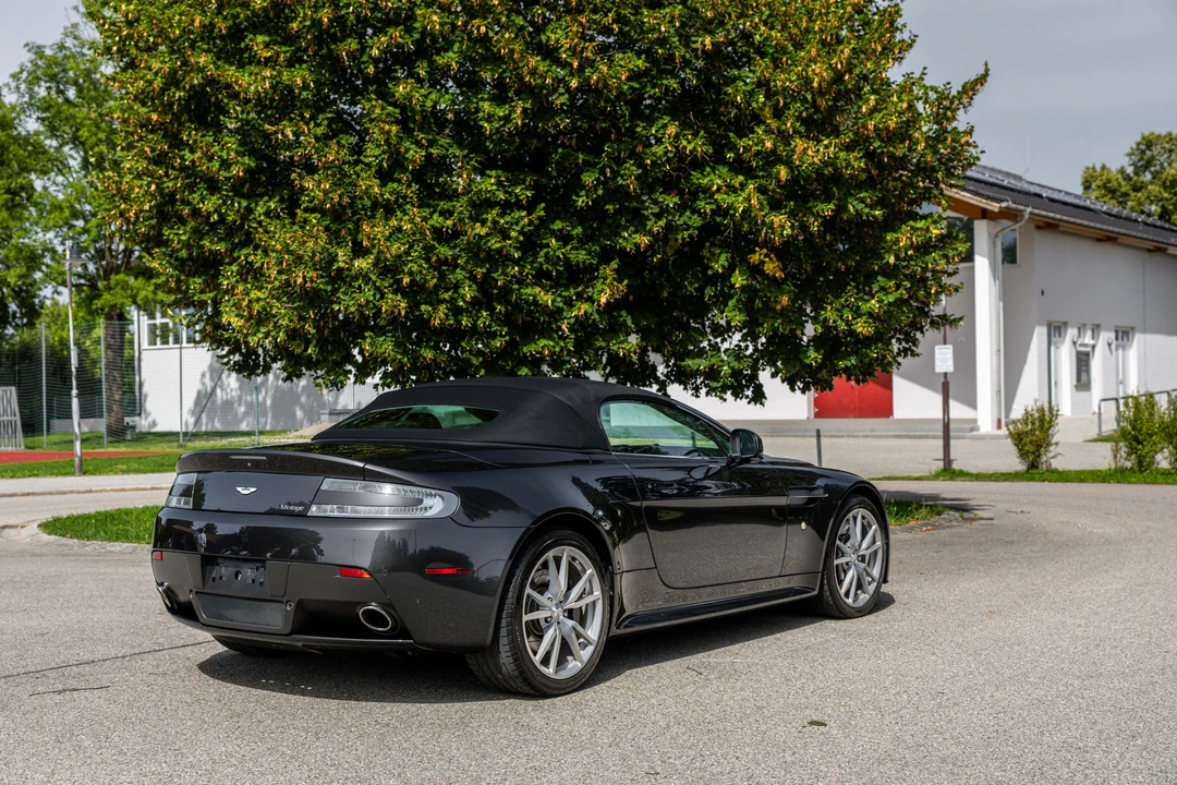 1999 Aston Martin Vantage - Image 22 of 31