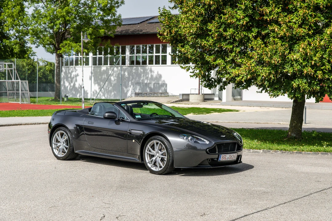 1999 Aston Martin Vantage - Image 19 of 31