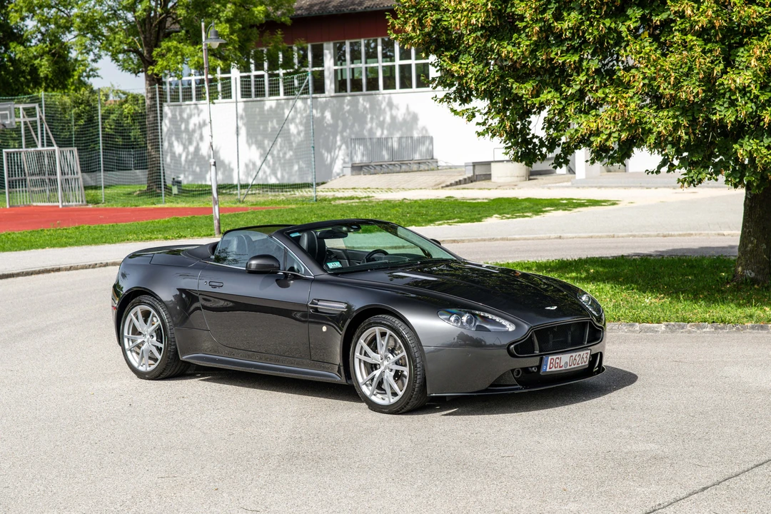 1999 Aston Martin Vantage - Image 10 of 31
