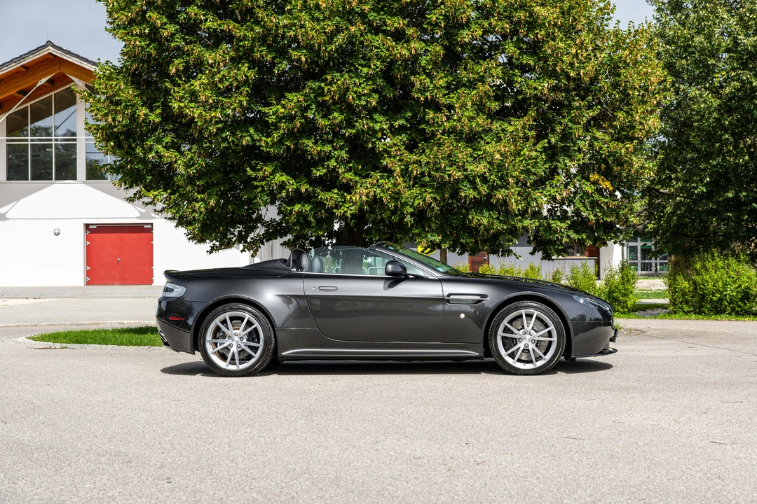 1999 Aston Martin Vantage - Image 18 of 31