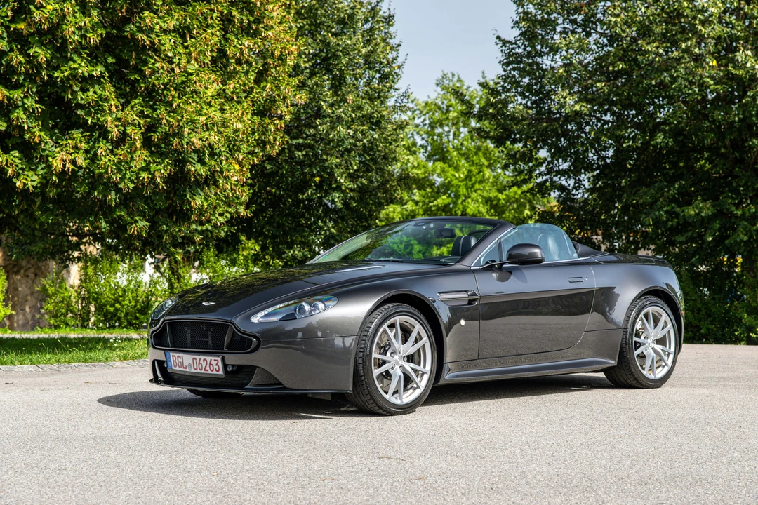1999 Aston Martin Vantage - Image 3 of 31