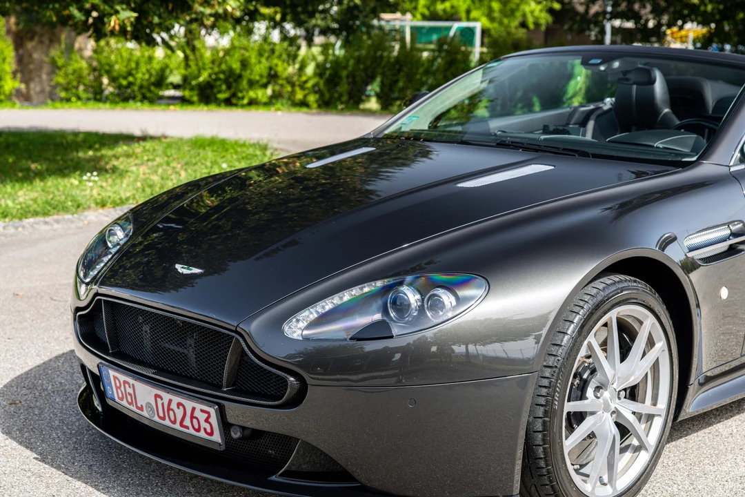 1999 Aston Martin Vantage - Image 27 of 31