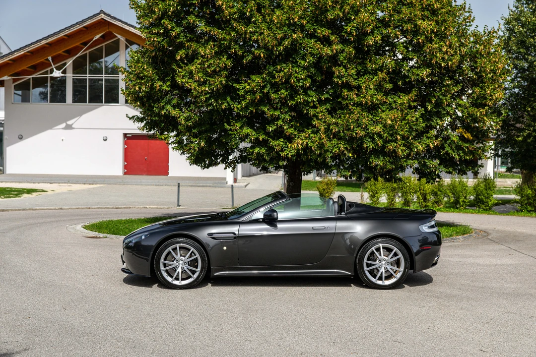 1999 Aston Martin Vantage - Image 12 of 31