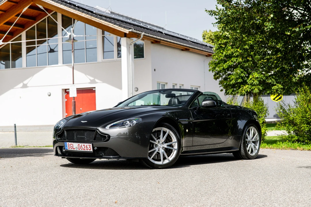 1999 Aston Martin Vantage - Image 11 of 31