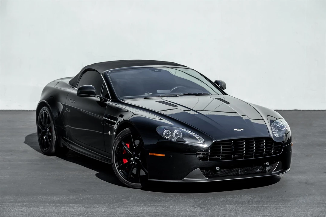 2013 Aston Martin V8 Vantage (2006-2017) - Image 2 of 31