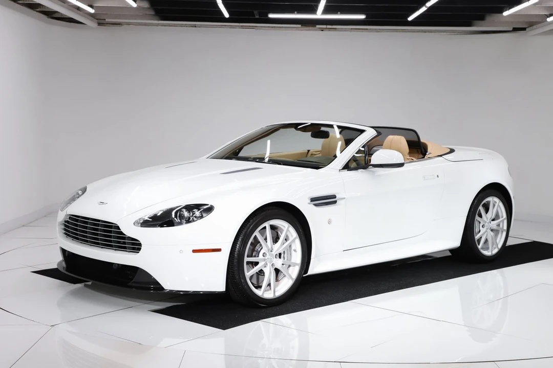 2013 Aston Martin V8 Vantage (2006-2017) - Image 29 of 31
