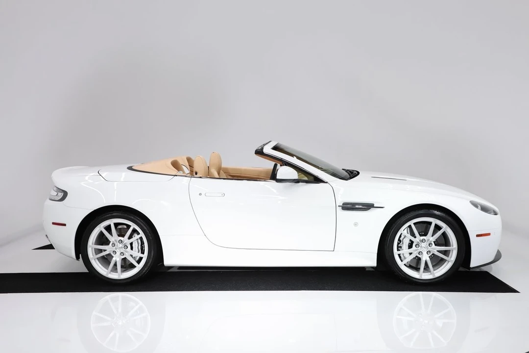 2013 Aston Martin V8 Vantage (2006-2017) - Image 14 of 31