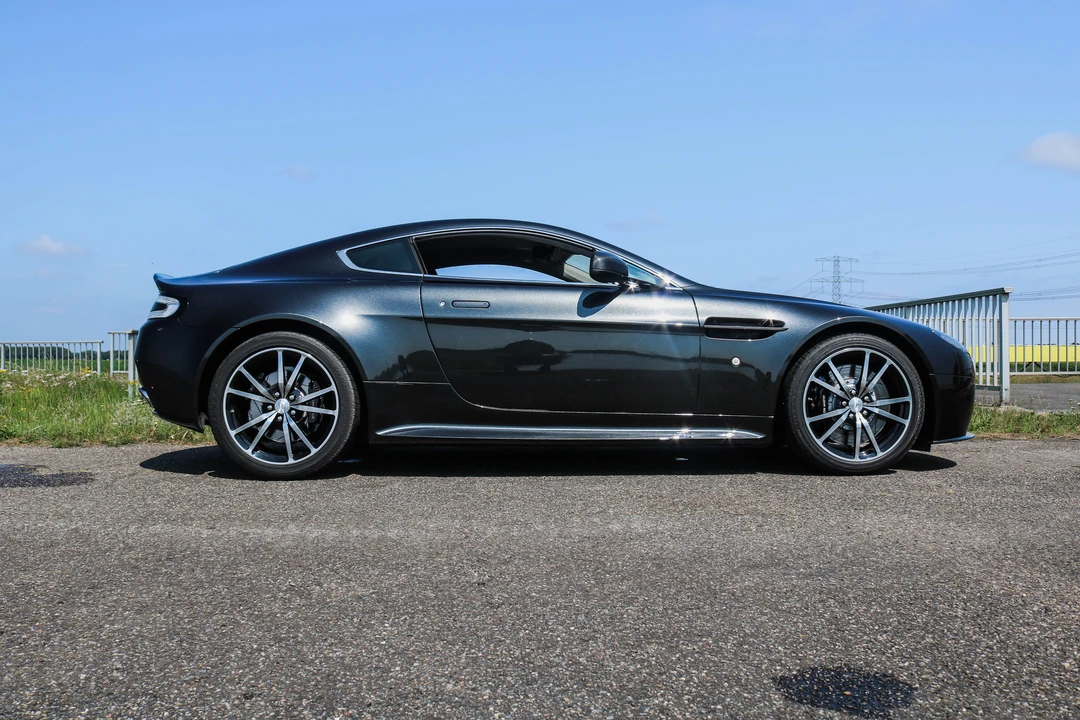 2013 Aston Martin V8 Vantage (2006-2017) - Image 4 of 31