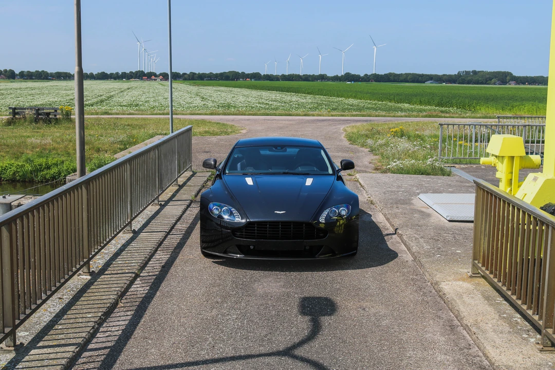 2013 Aston Martin V8 Vantage (2006-2017) - Image 10 of 31