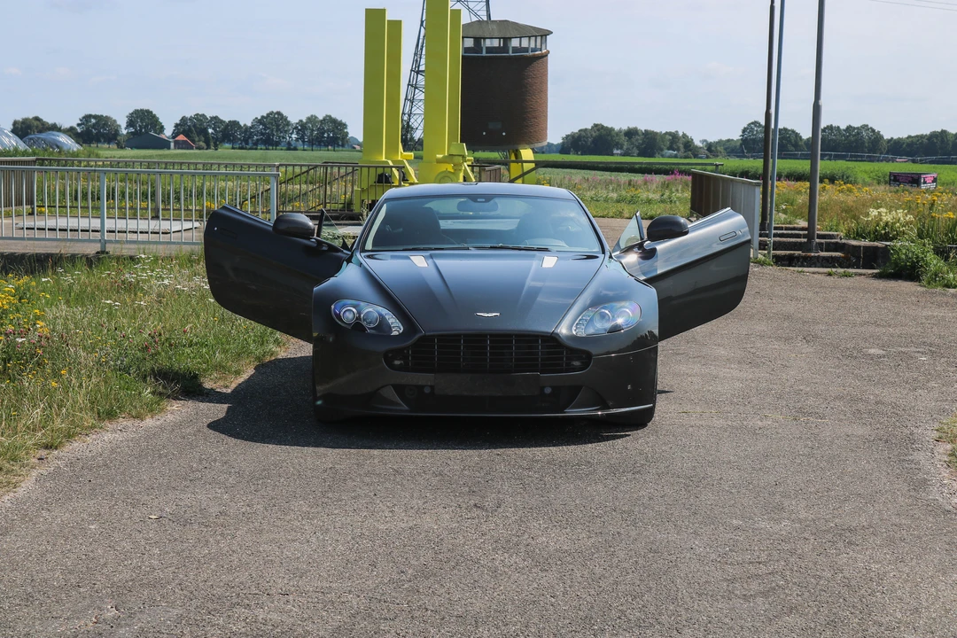 2013 Aston Martin V8 Vantage (2006-2017) - Image 15 of 31
