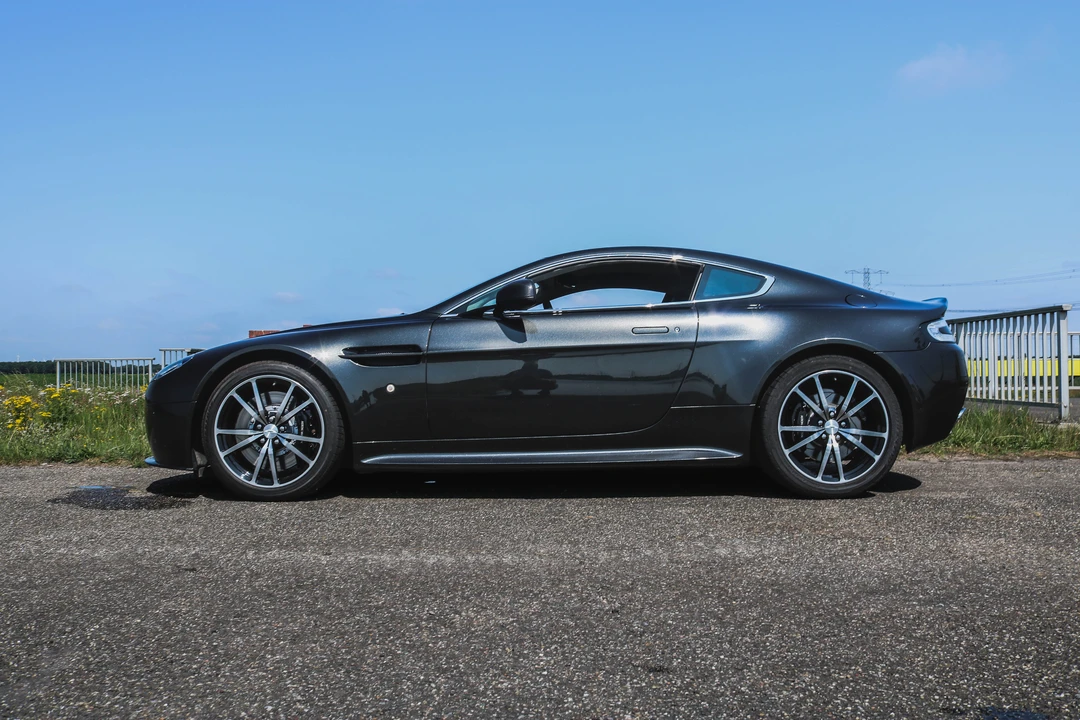 2013 Aston Martin V8 Vantage (2006-2017) - Image 8 of 31
