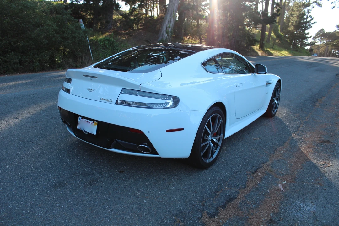 2013 Aston Martin V8 Vantage (2006-2017) - Image 3 of 5