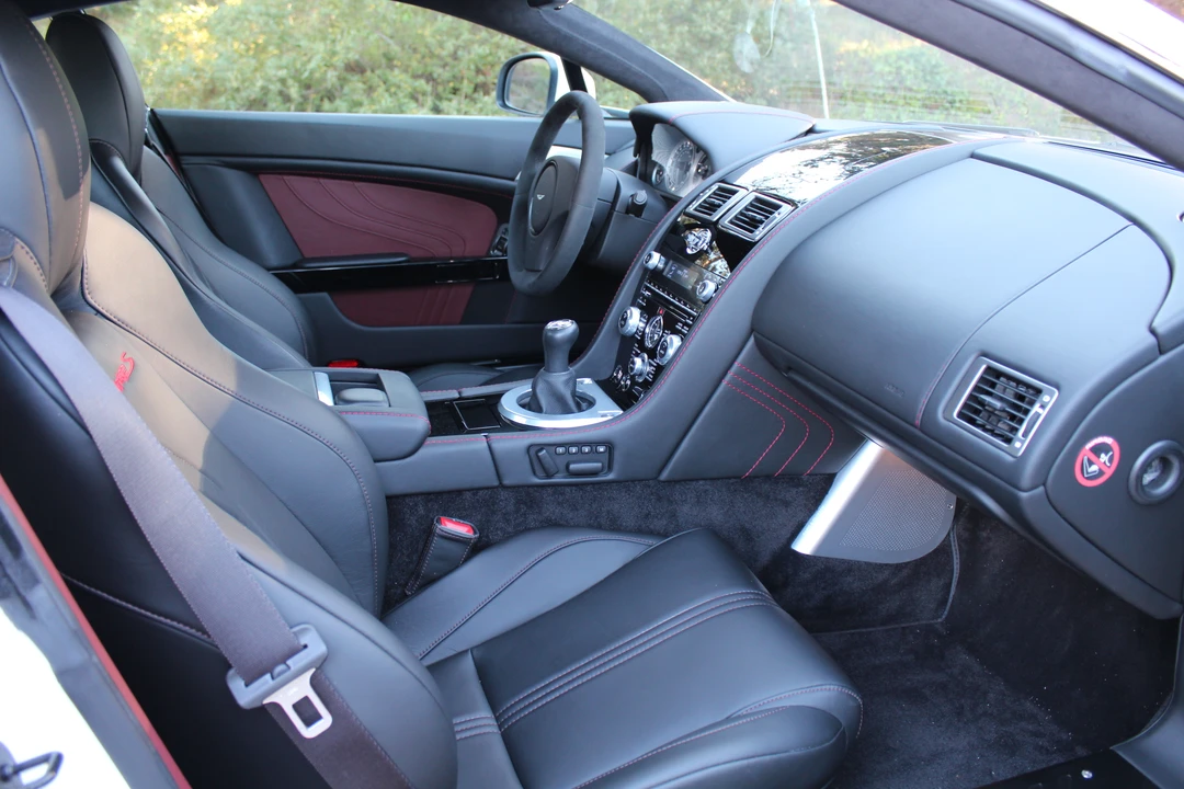 2013 Aston Martin V8 Vantage (2006-2017) - Image 4 of 5