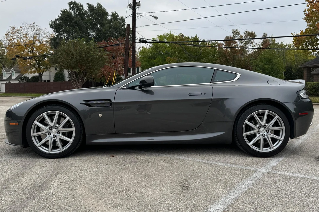 2013 Aston Martin V8 Vantage (2006-2017) - Image 3 of 31