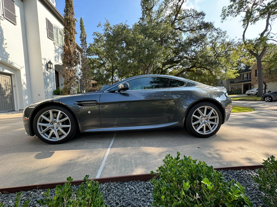 2013 Aston Martin V8 Vantage (2006-2017) - Image 9 of 31