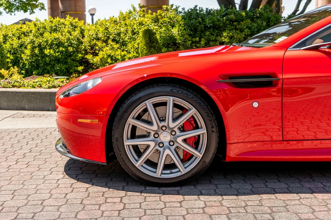 2013 Aston Martin V8 Vantage (2006-2017) - Image 3 of 31