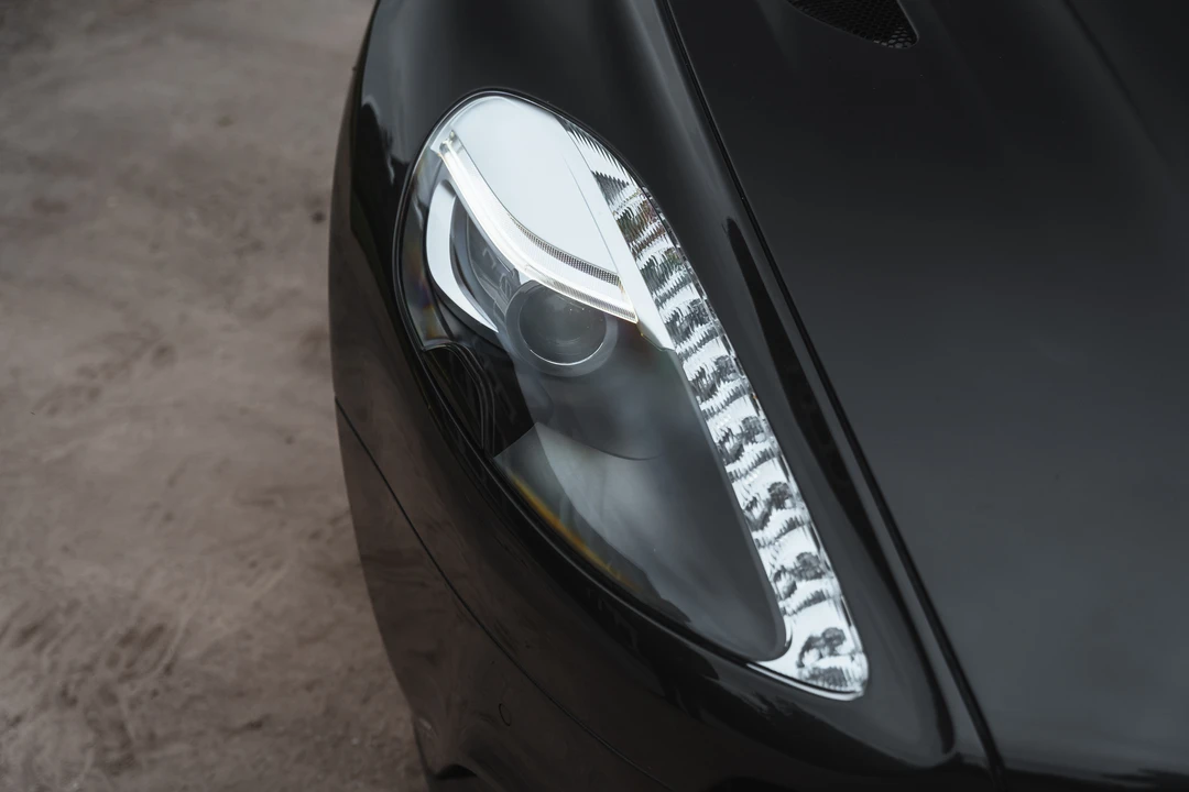 2013 Aston Martin Vanquish 2nd Gen - Image 14 of 31