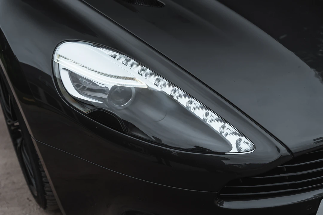 2013 Aston Martin Vanquish 2nd Gen - Image 15 of 31