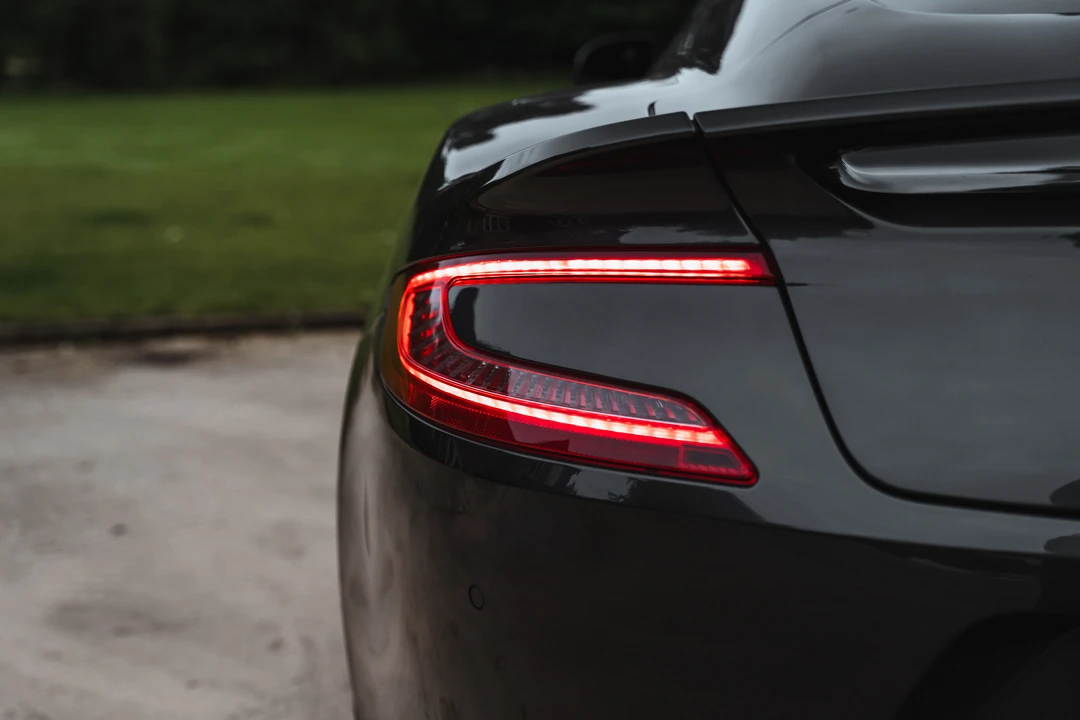2013 Aston Martin Vanquish 2nd Gen - Image 24 of 31