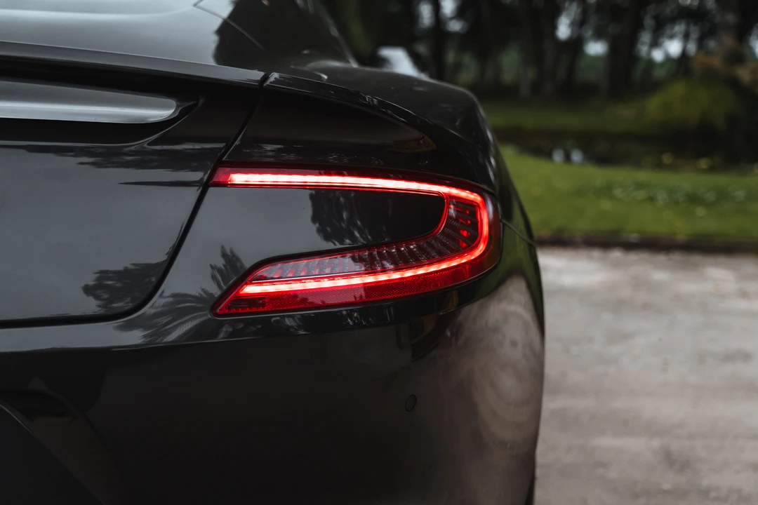 2013 Aston Martin Vanquish 2nd Gen - Image 25 of 31