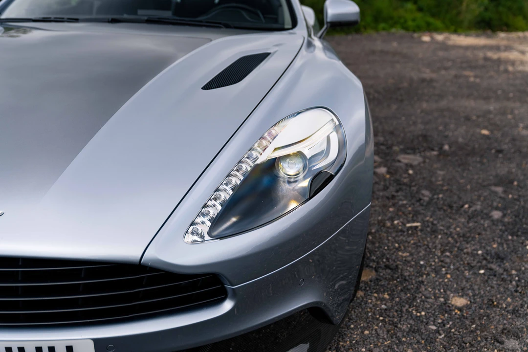2013 Aston Martin Vanquish 2nd Gen - Image 29 of 31