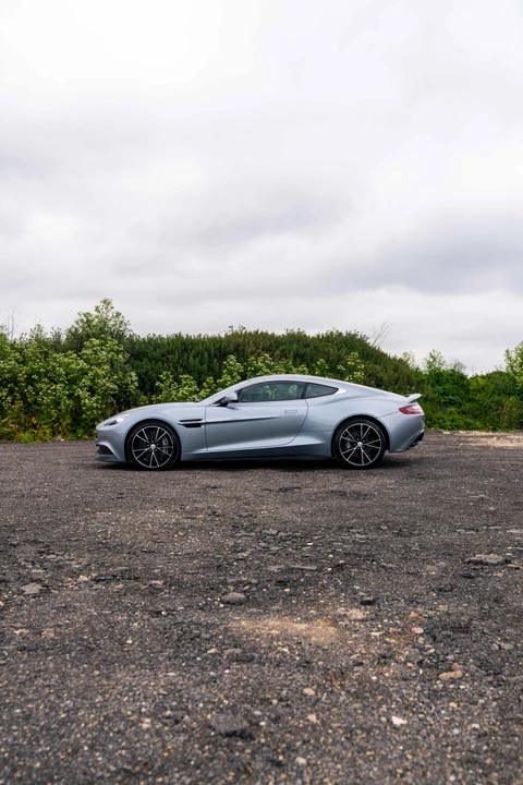 2013 Aston Martin Vanquish 2nd Gen - Image 25 of 31