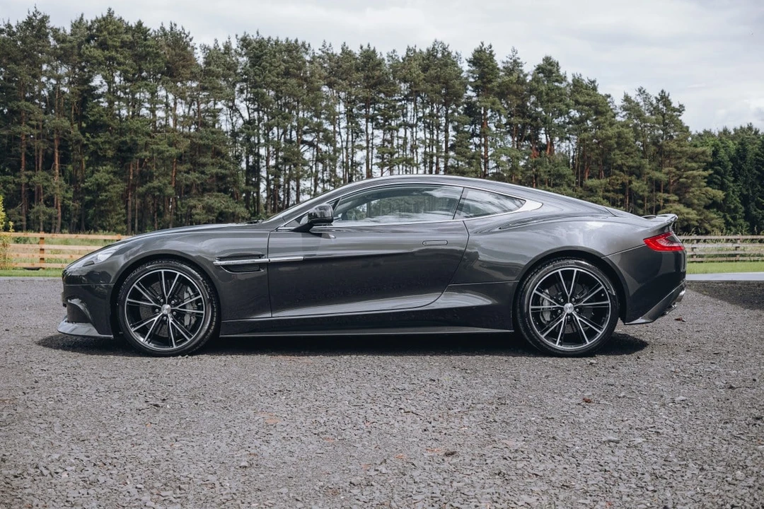 2013 Aston Martin Vanquish 2nd Gen - Image 15 of 31