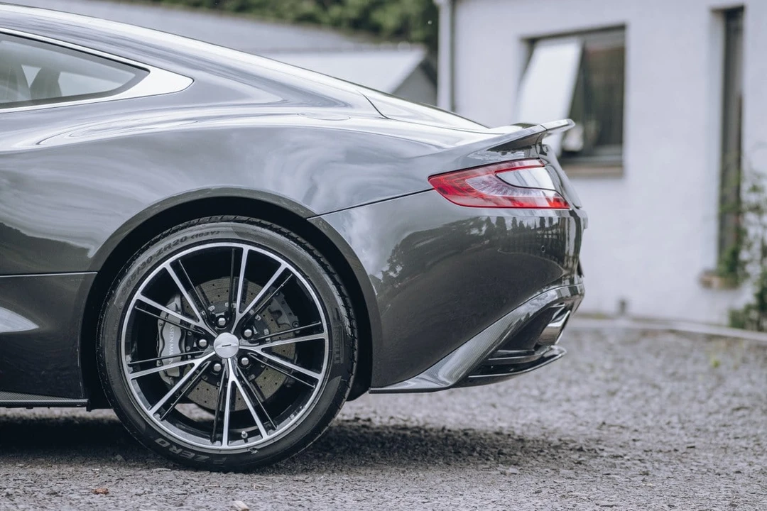 2013 Aston Martin Vanquish 2nd Gen - Image 20 of 31
