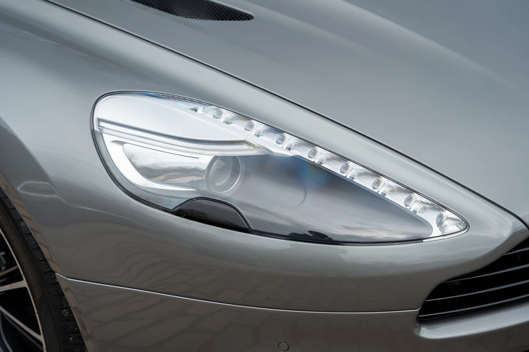 2013 Aston Martin Vanquish 2nd Gen - Image 18 of 31