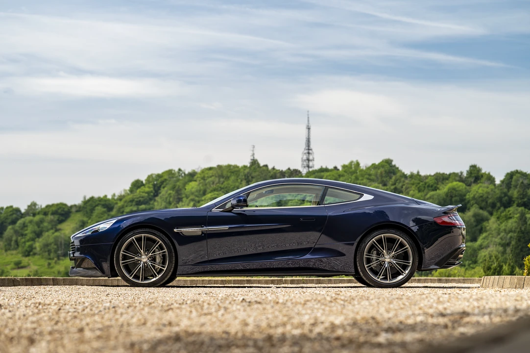 2013 Aston Martin Vanquish 2nd Gen - Image 8 of 31