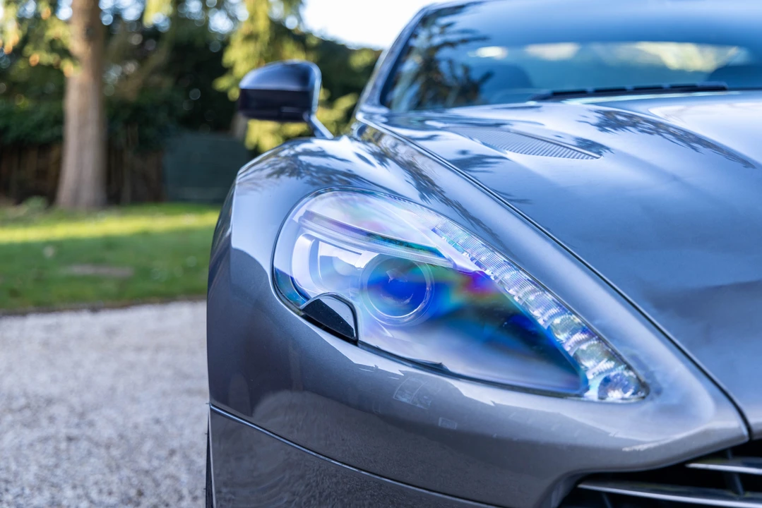 2013 Aston Martin Vanquish 2nd Gen - Image 19 of 31