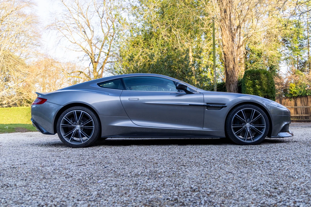 2013 Aston Martin Vanquish 2nd Gen - Image 4 of 31