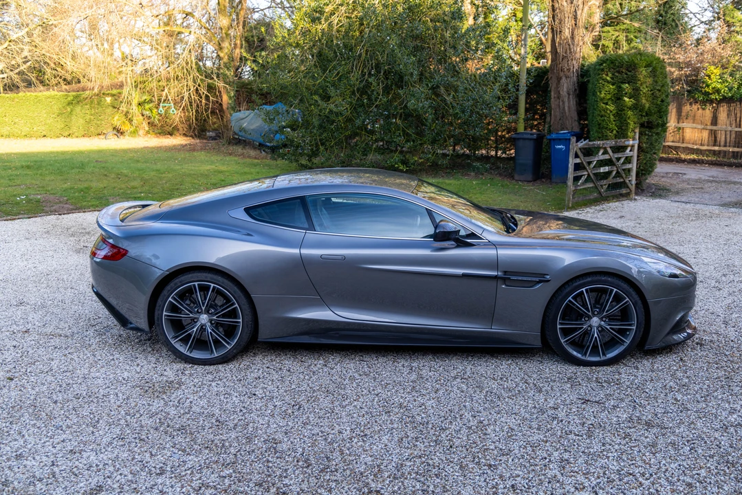 2013 Aston Martin Vanquish 2nd Gen - Image 12 of 31