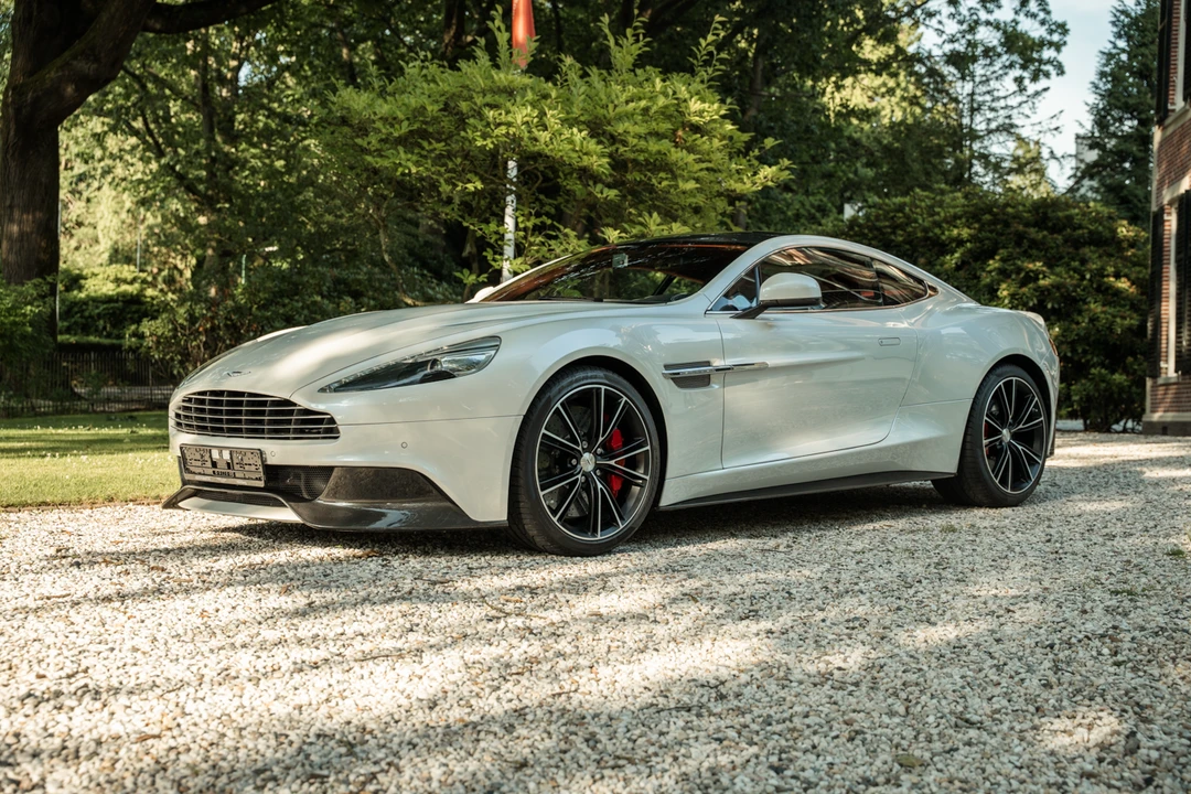 2013 Aston Martin Vanquish 2nd Gen - Image 3 of 31