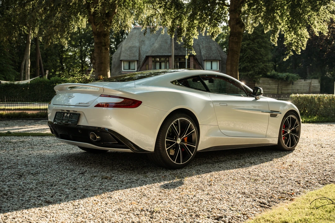 2013 Aston Martin Vanquish 2nd Gen - Image 7 of 31
