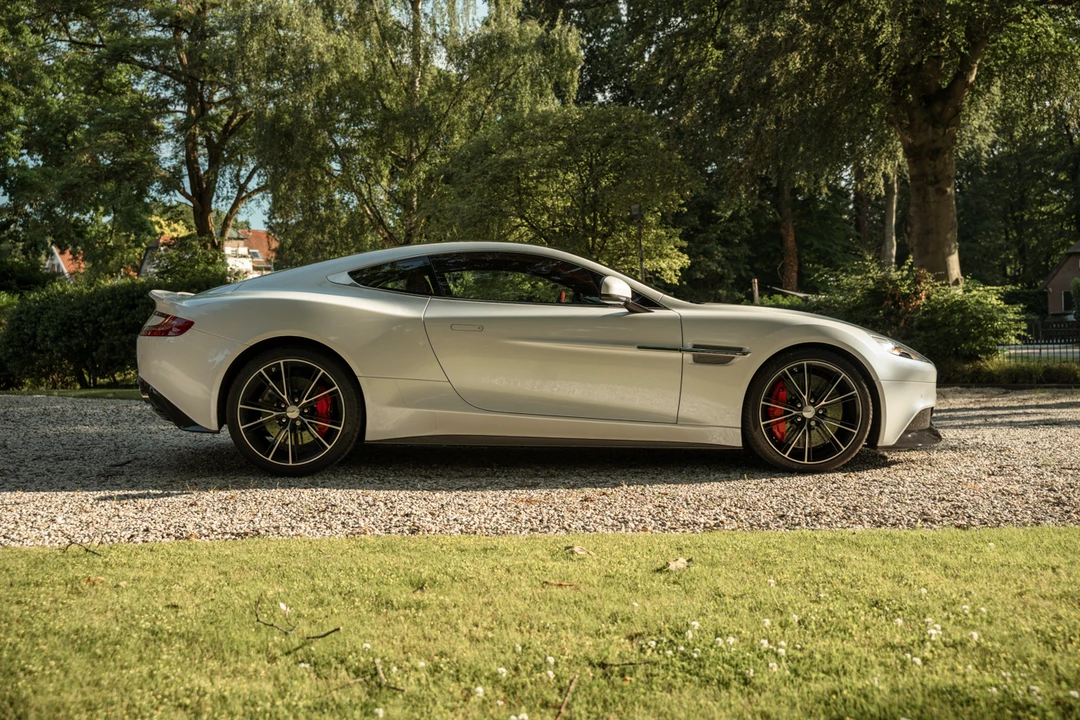 2013 Aston Martin Vanquish 2nd Gen - Image 8 of 31