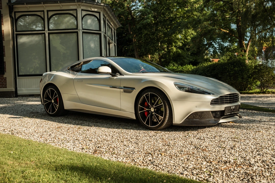 2013 Aston Martin Vanquish 2nd Gen - Image 9 of 31