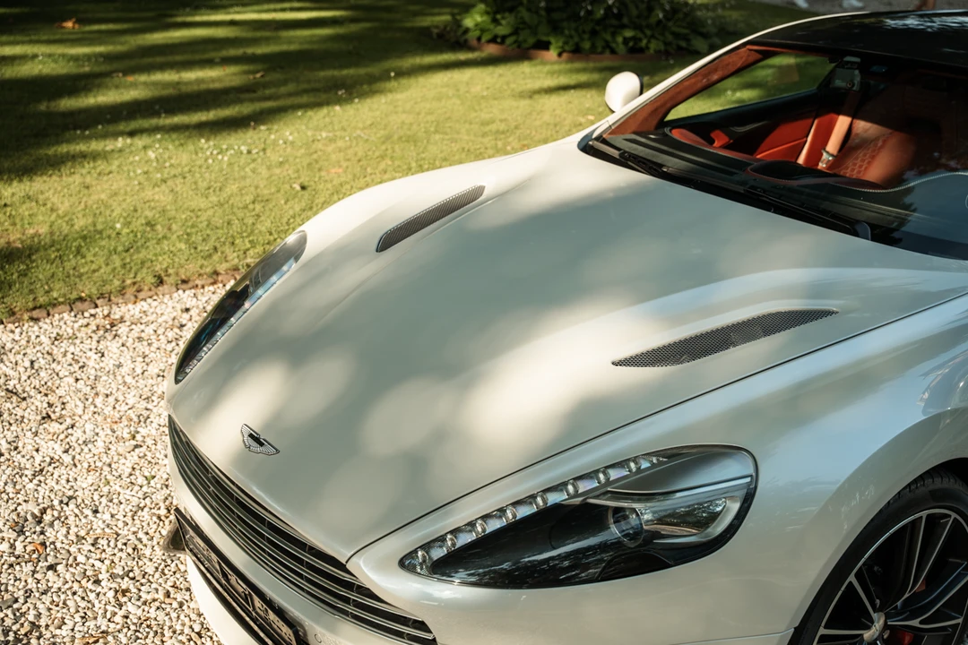 2013 Aston Martin Vanquish 2nd Gen - Image 24 of 31