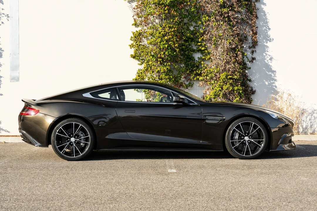 2013 Aston Martin Vanquish 2nd Gen - Image 3 of 31