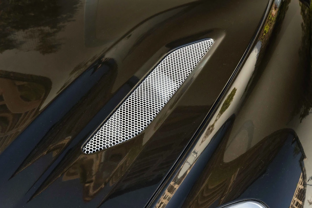 2013 Aston Martin Vanquish 2nd Gen - Image 19 of 31